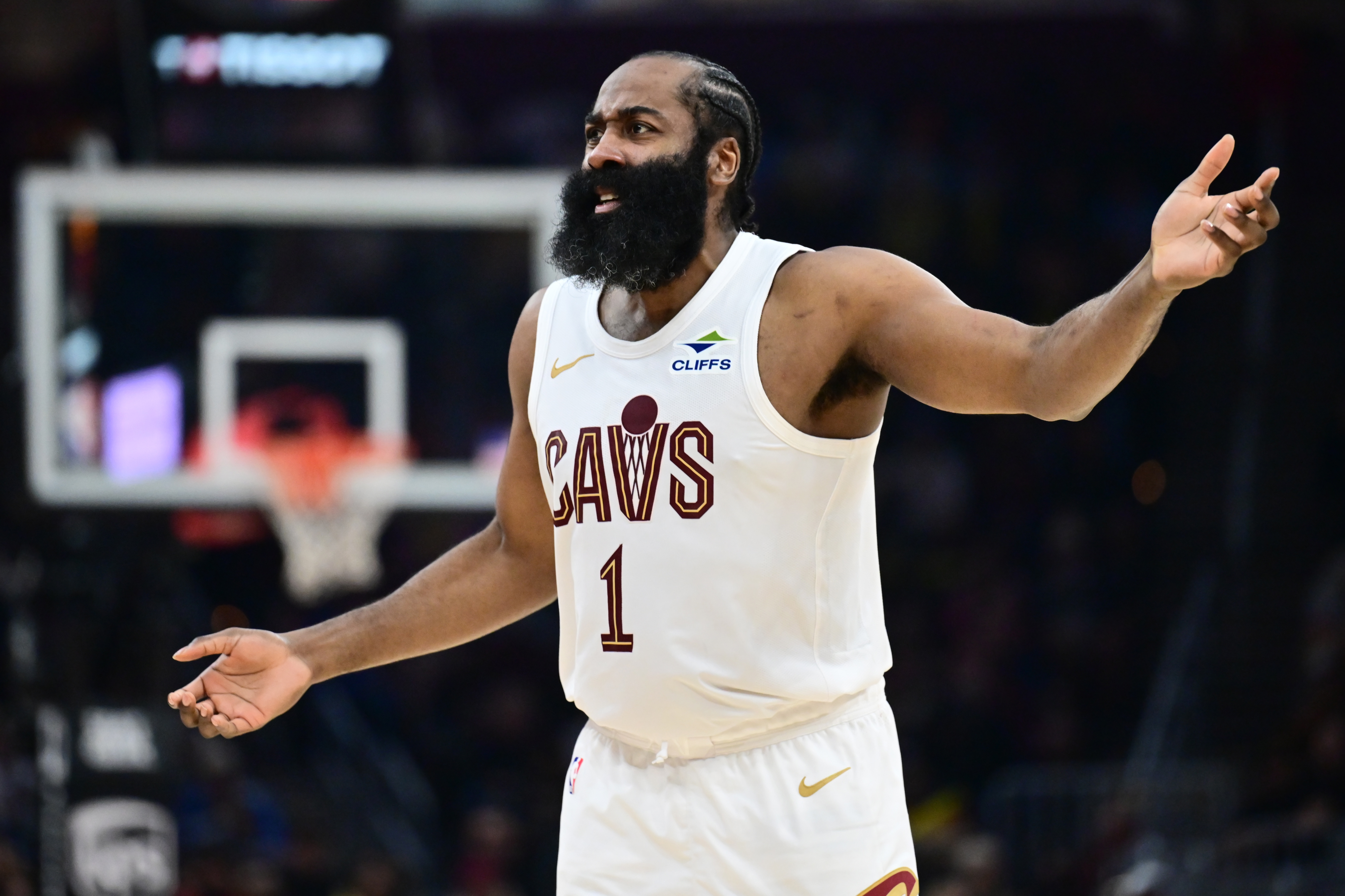 立博体育注册登录-哈登&amp;米切尔出战！ESPN明日胜率预测：骑士高达61.8% 魔术为38.2%