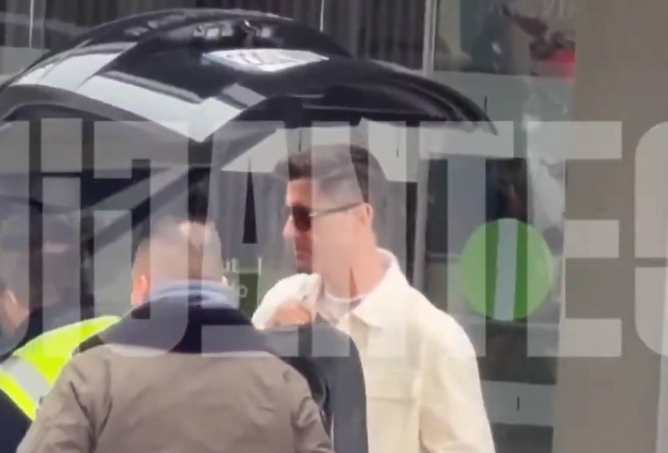 立博体育官方网站-西媒:莱万已返回巴塞罗那,他已经收到了俱乐部的续约报价